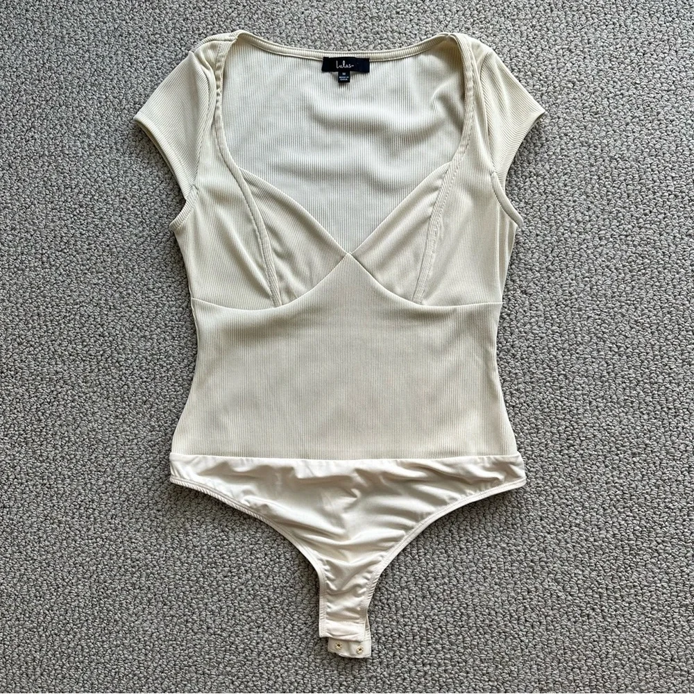 Beige Cap Sleeve Bodysuit - Picture 3 of 4